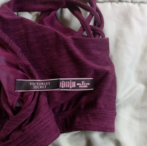 Victoria's Secert bra - Picture 7 of 8